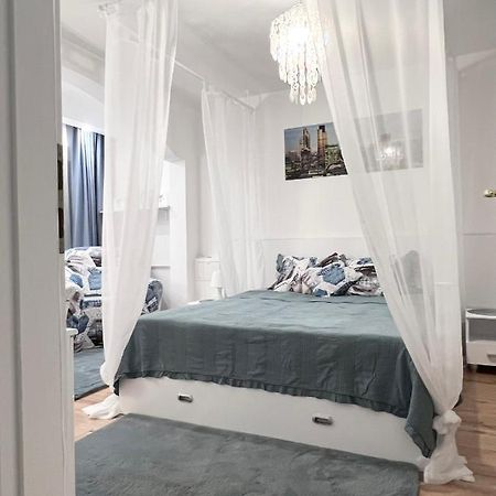 Intercontinental Apartment Bukares Bagian luar foto