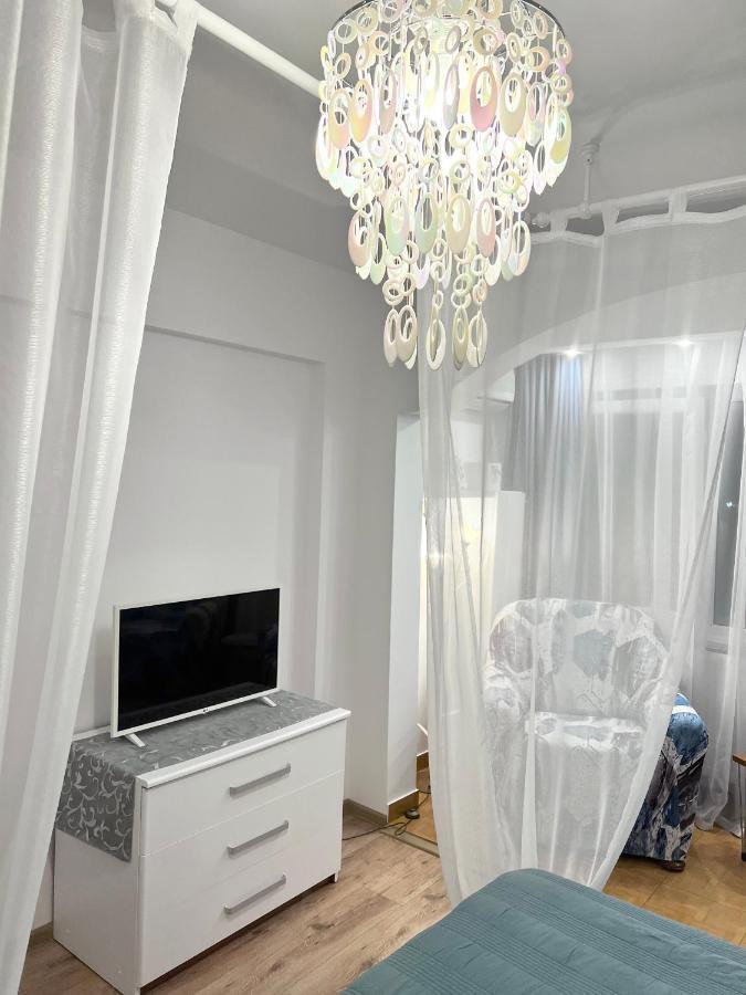 Intercontinental Apartment Bukares Bagian luar foto